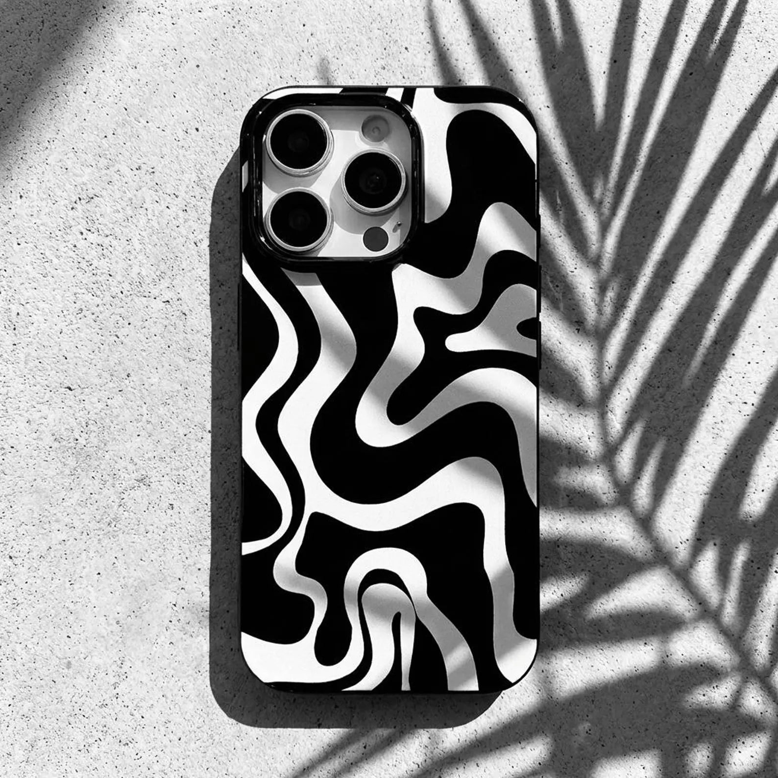 Monochrome Wave Case
